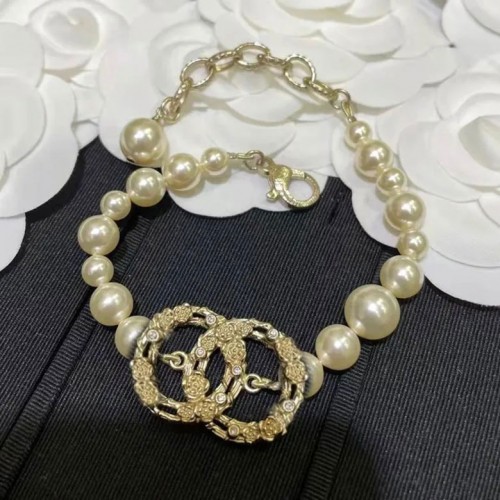 Fashion Pearl Bracelet