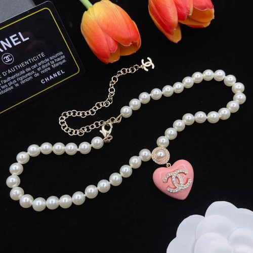 Pearl Heart-Shaped Necklace