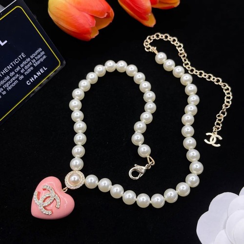 Pearl Heart-Shaped Necklace